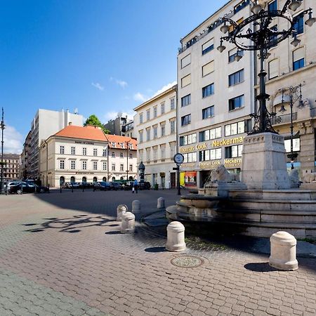 Budapest Central Square 2 Bedrooms Suite - Michaelides Voeroesmarty Square Residences 외부 사진
