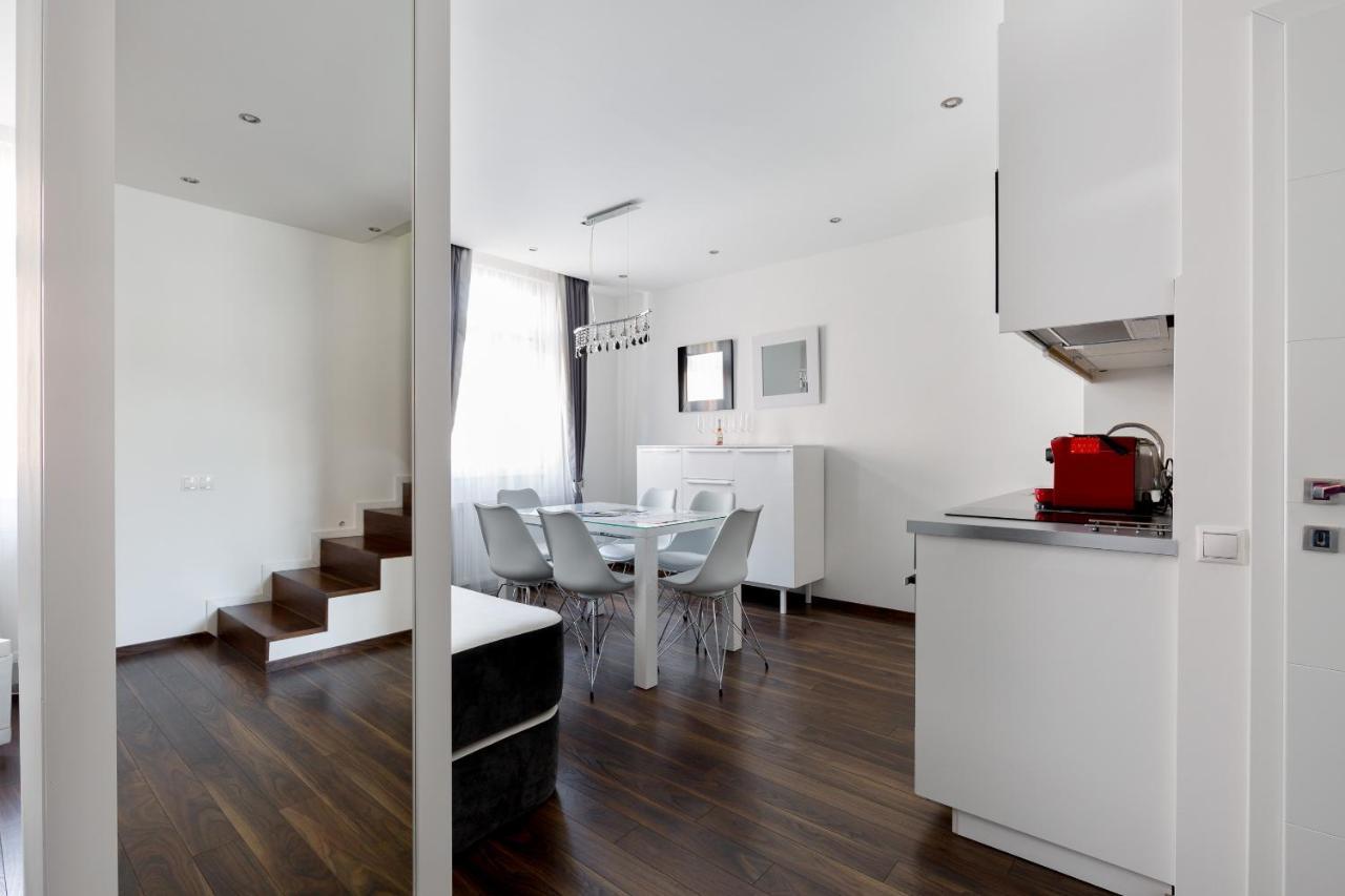 Budapest Central Square 2 Bedrooms Suite - Michaelides Voeroesmarty Square Residences 외부 사진