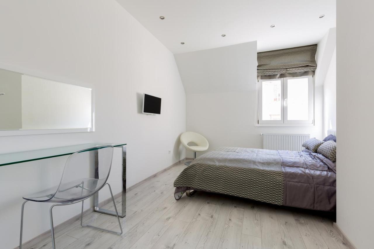 Budapest Central Square 2 Bedrooms Suite - Michaelides Voeroesmarty Square Residences 외부 사진