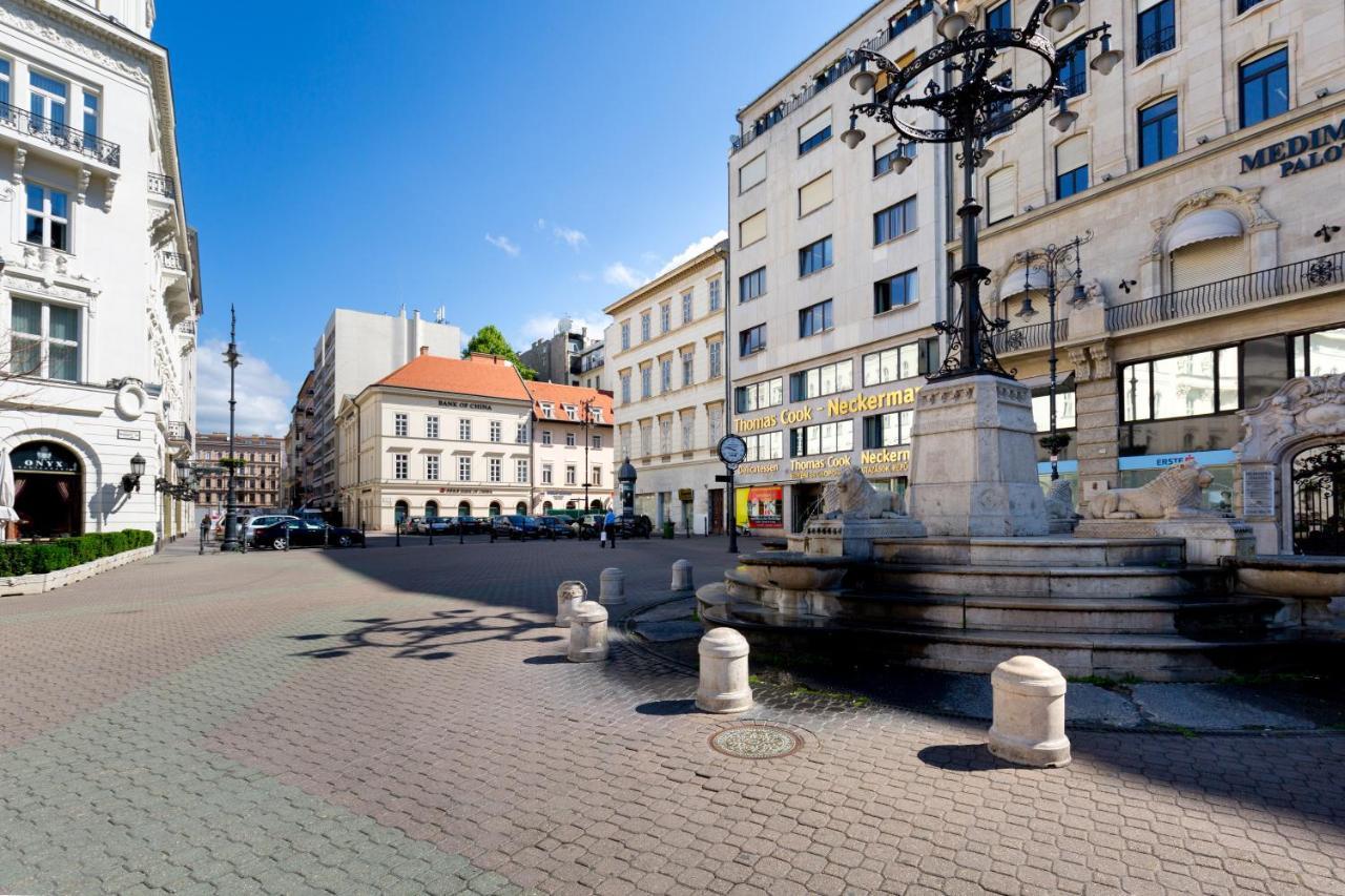 Budapest Central Square 2 Bedrooms Suite - Michaelides Voeroesmarty Square Residences 외부 사진